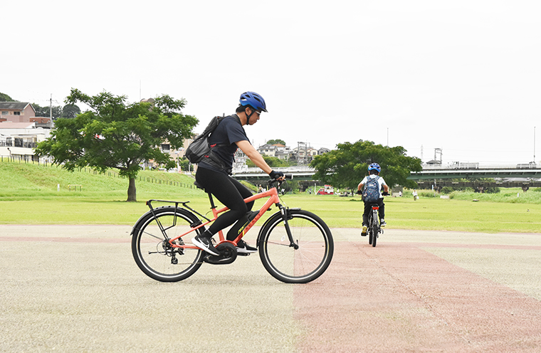 e-BIKEの安全な乗り方を親子で学ぶ。大和川沿いのサイクリングも