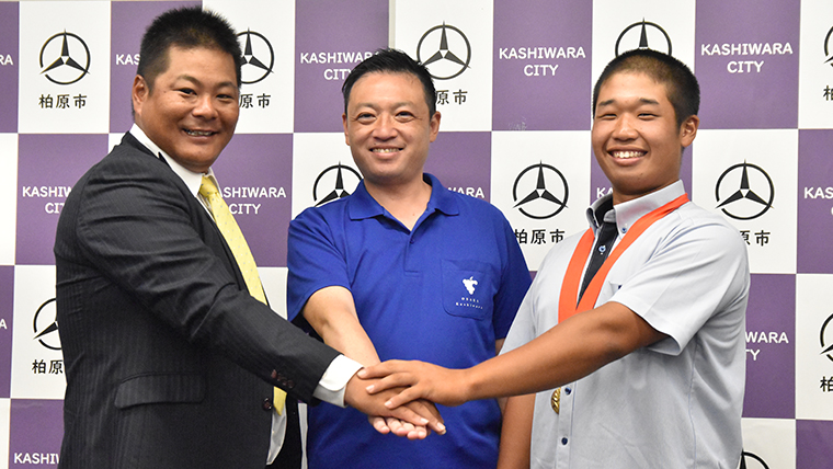 東大阪大柏原高校硬式野球部が大阪大会優勝の報告