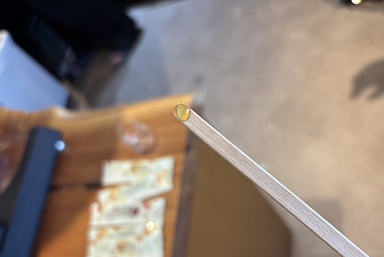 ミールミィのマヌカハニーでハニーラテを【柏原焙煎所】