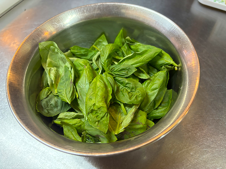 ミールミィのはぜはちみつでバジル味噌