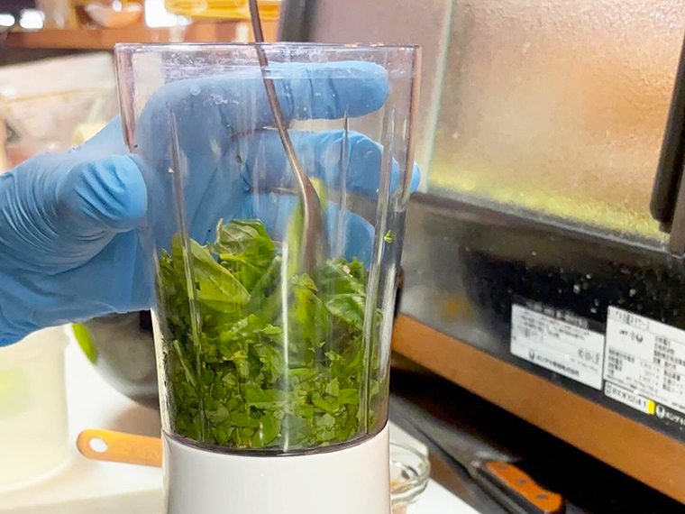 ミールミィのはぜはちみつでバジル味噌