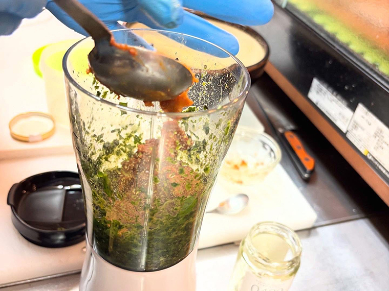 ミールミィのはぜはちみつでバジル味噌