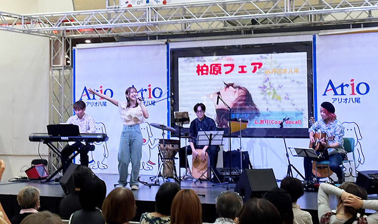 きしもとしおりさんのステージ