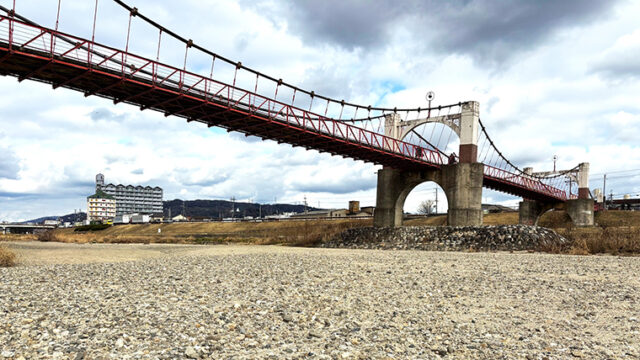 玉手橋と川原の石観察会