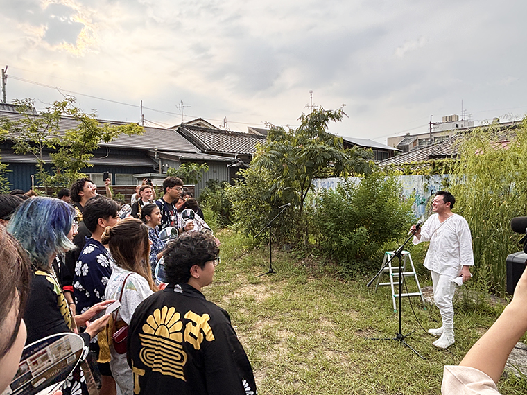 法被とゆかたで身を包み、留学生が柏原のだんじりを体験【近畿大学 Connect】